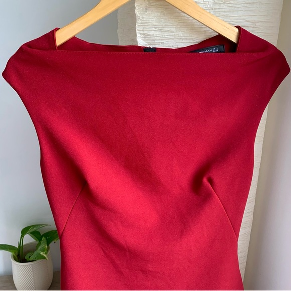 ZARA - Fitted Sculpted Maroon Red Figure Hugging Dress - Size Small - Picture 3 of 6